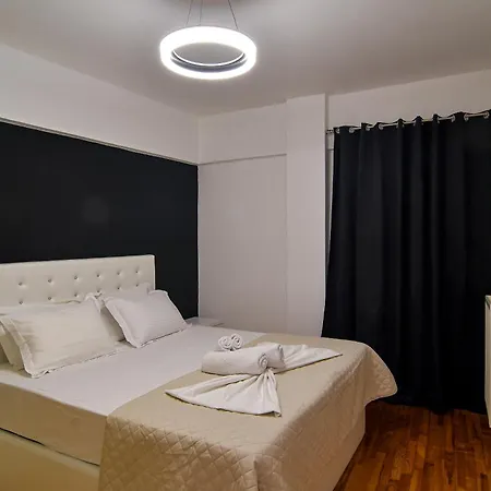 Zeusplace Black And White Retreat *