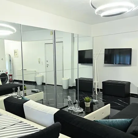 Daire Zeusplace Black And White Retreat *