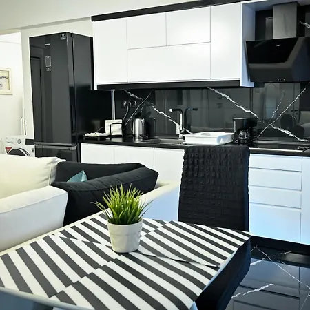Zeusplace Black And White Retreat 아파트 Kateríni