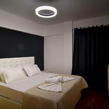 Zeusplace Black And White Retreat Daire *