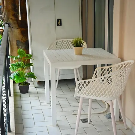 Zeusplace Black And White Retreat Apartmán *